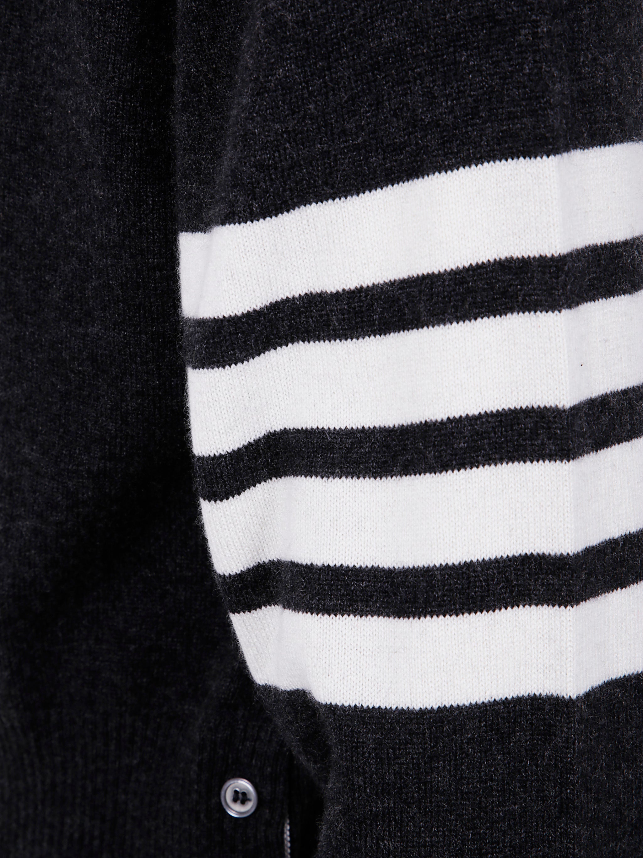 Thom Browne Men Classic Crewneck Short Pullover With White 4 Bar Stripe In Cashmere