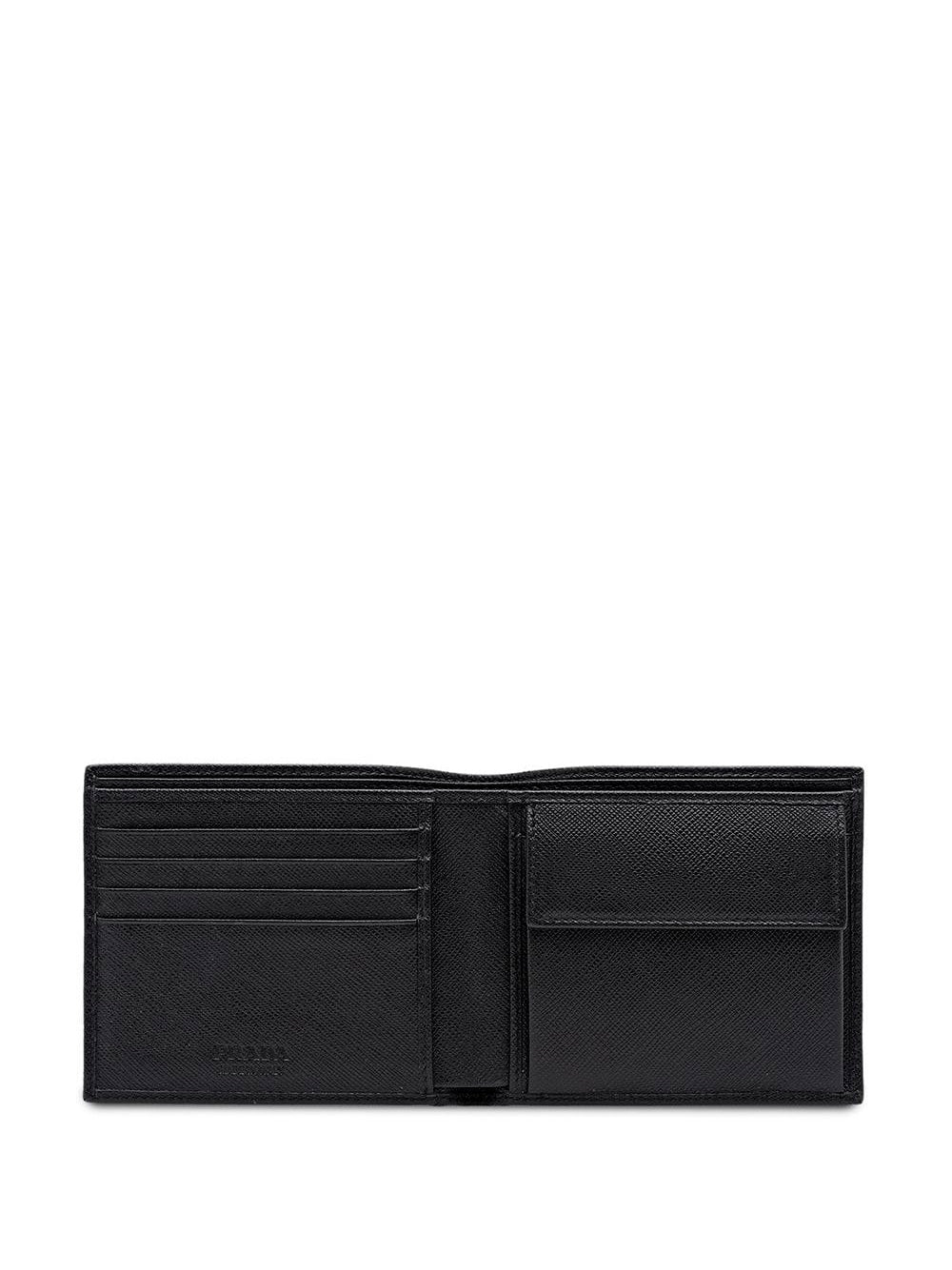 Prada Men Portafoglio Bi-Fold Con Portamonete In Pelle Saffiano