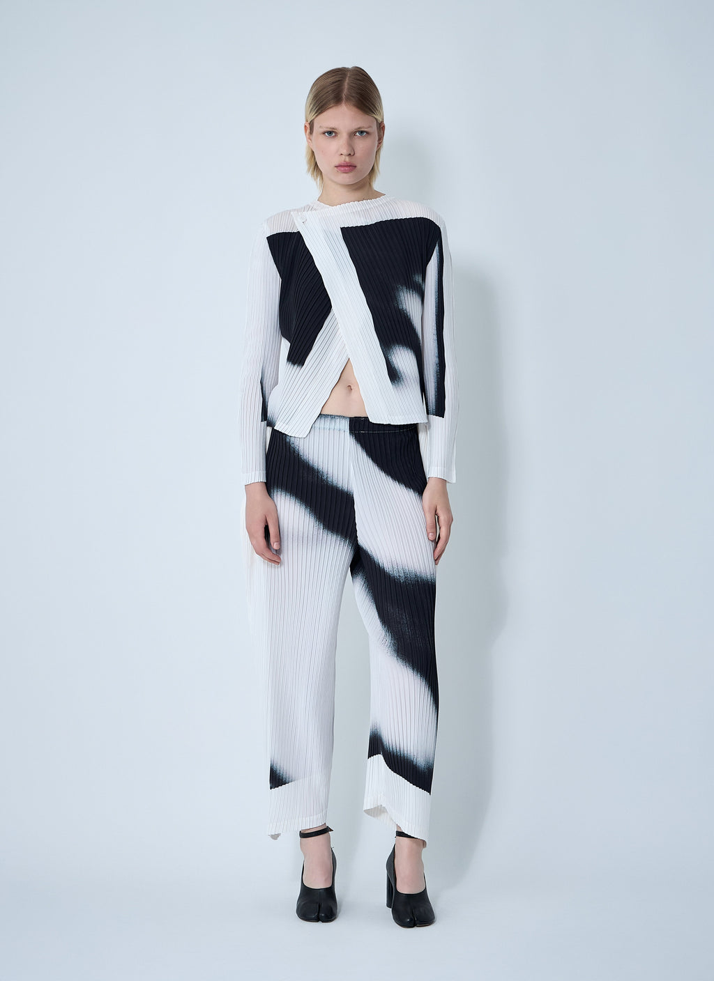 Issey Miyake Women Shadow Study Pants